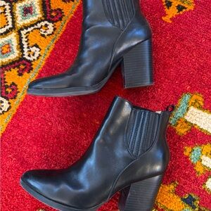 Indigo Rd. Black Ankle Booties Size 7